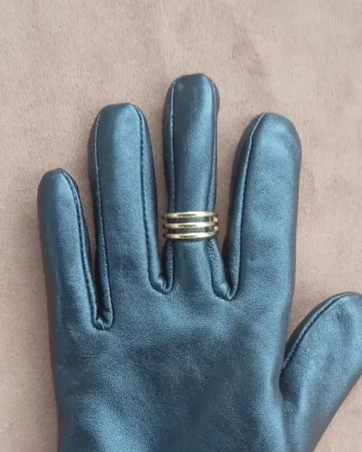 Trescent Ring